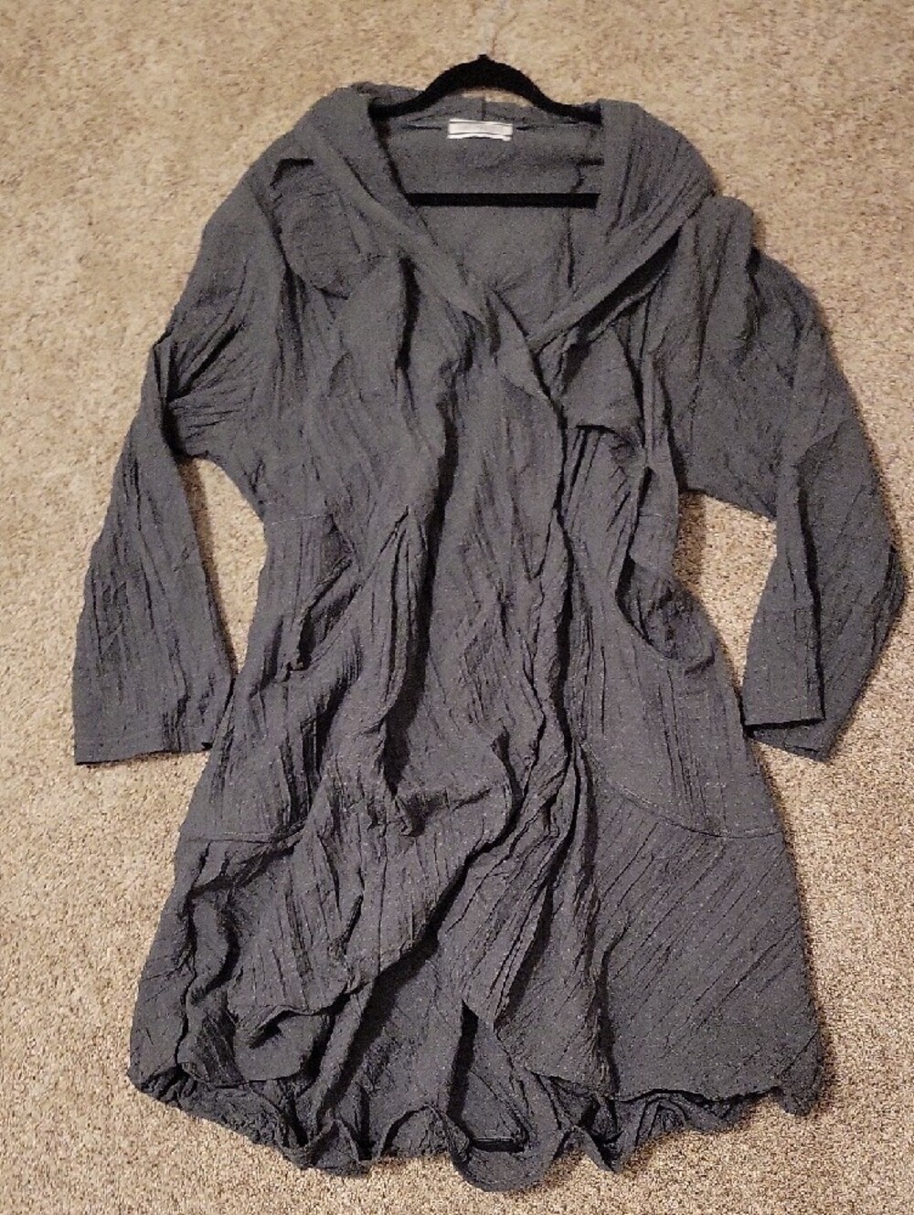 Transparente Gray Textured Ruffle Cardigan - Picture 2 of 8